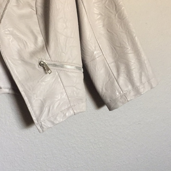 Jacket - Picture 3 of 5